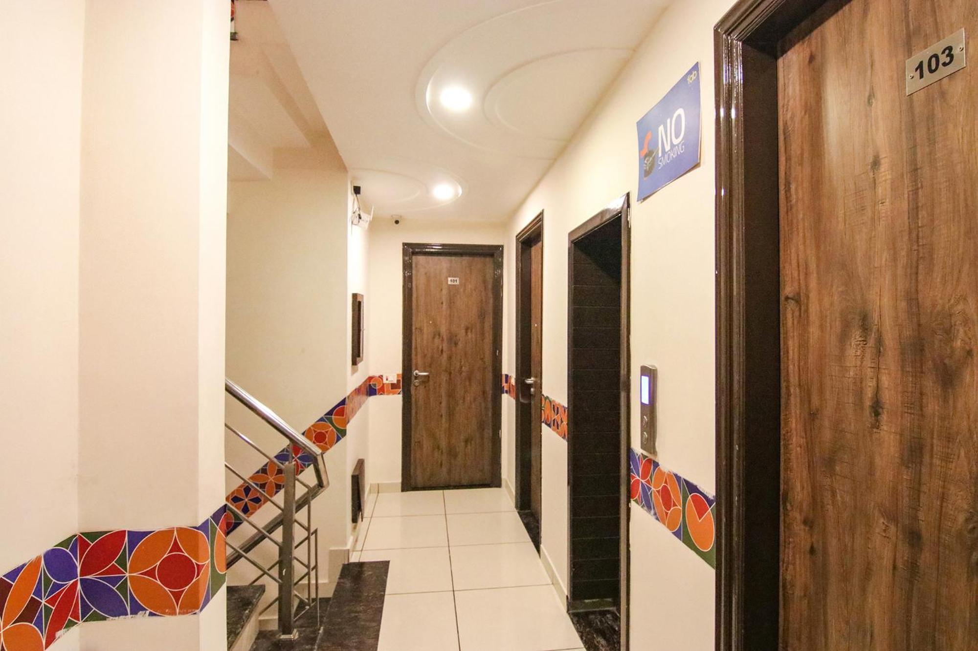 Fabhotel Rosewood Inn Amritsar Exterior photo