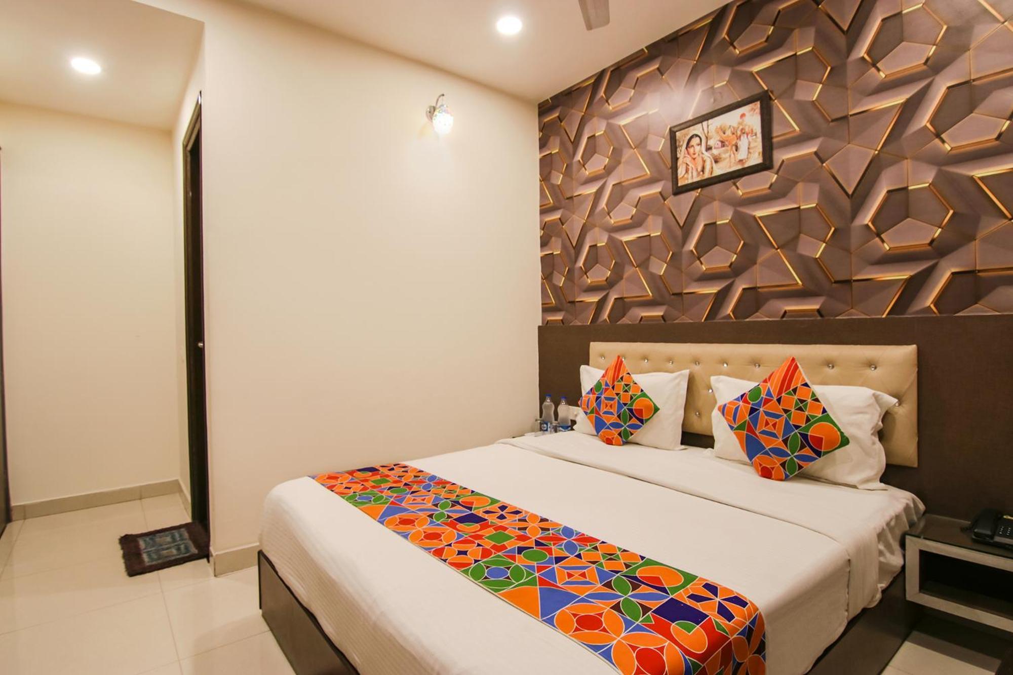 Fabhotel Rosewood Inn Amritsar Exterior photo